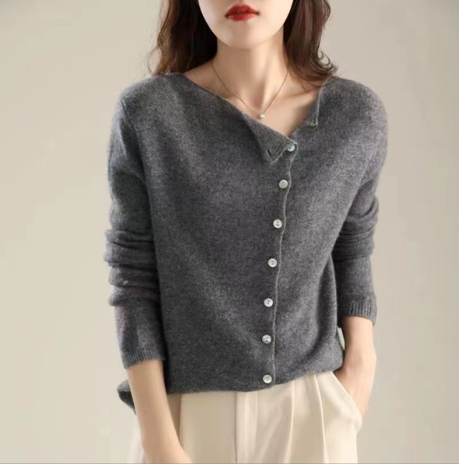 MOLLY™ - Button Front Cable Knit Sweater for Fall &amp; Winter
