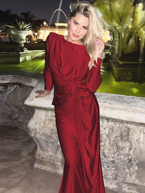 JOSALIE™ - Elegant Ruched Bodycon Dress with Padded Shoulders &amp; Long Sleeve